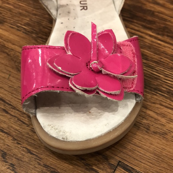 Size 10 L’Amour Sandals - Picture 3 of 10